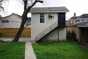 2218 Arbor St, Houston, TX 77004 - Photo 2
