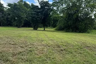 611 Trinity St, Liberty, TX 77575 - Photo 1