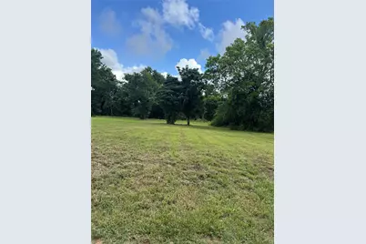 611 Trinity Street, Liberty, TX 77575 - Photo 4