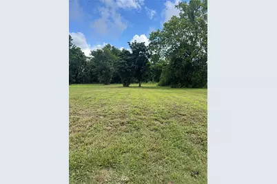 611 Trinity Street, Liberty, TX 77575 - Photo 2