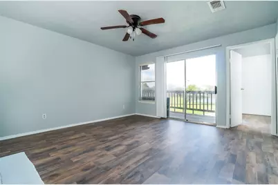 418 Garland Drive #206, Lake Jackson, TX 77566 - Photo 4