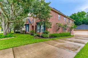 2610 W Bainbridge Cir, Pearland, TX 77584 - Photo 2