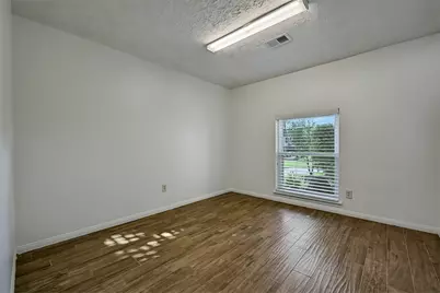 18626 Point Lookout Drive, Nassau Bay, TX 77058 - Photo 20