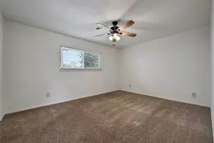 18626 Point Lookout Dr, Nassau Bay, TX 77058 - Photo 28
