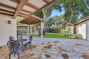18626 Point Lookout Dr, Nassau Bay, TX 77058 - Photo 34