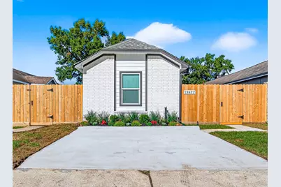 13822 Northlake Drive, Houston, TX 77049 - Photo 22