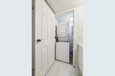 10855 Meadowglen Lane #1030, Houston, TX 77042 - Photo 10
