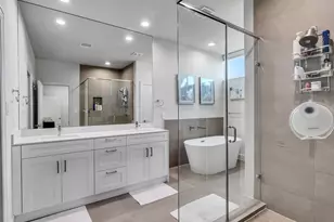 5702 Rucio Ln, Houston, TX 77092 - Photo 20