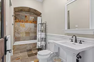 15 Sterling Dale Pl, The Woodlands, TX 77382 - Photo 48