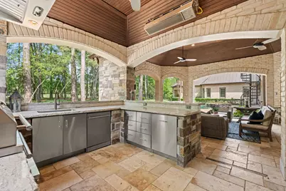 15 Sterling Dale Place, The Woodlands, TX 77382 - Photo 40