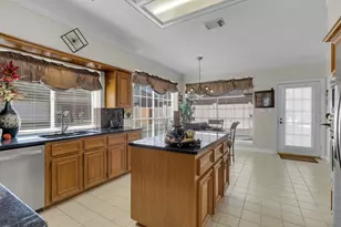 4410 Heatherwilde St, Sugar Land, TX 77479 - Photo 16