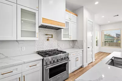 306 E 40th Street #A, Houston, TX 77018 - Photo 12