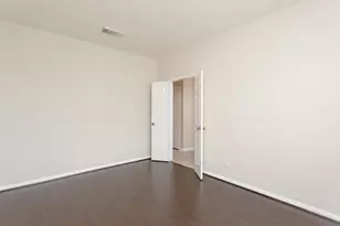3327 Summerwood Ln, Pearland, TX 77584 - Photo 10
