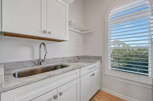 13619 Windlass Cir, Galveston, TX 77554 - Photo 22