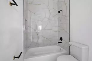 4606 Mallow St, Houston, TX 77051 - Photo 22