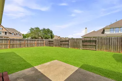 125 Avery Springs Lane, Dickinson, TX 77539 - Photo 36