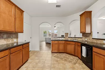 125 Avery Springs Lane, Dickinson, TX 77539 - Photo 16