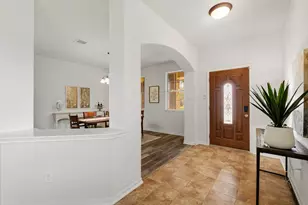 125 Avery Springs Ln, Dickinson, TX 77539 - Photo 6
