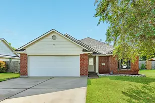 1164 Thomas Dr, Angleton, TX 77515 - Photo 1