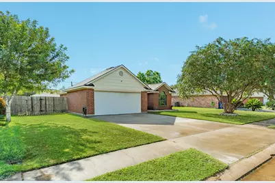 1164 Thomas Drive, Angleton, TX 77515 - Photo 2