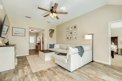 1164 Thomas Drive, Angleton, TX 77515 - Photo 6