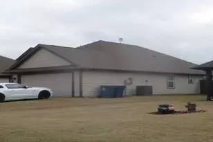 305 Sunnyside Dr, Trenton, TX 75490 - Photo 2