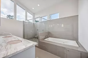 1562 Cheshire Ln, Houston, TX 77018 - Photo 12