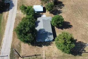 805 Caldwell St, Lexington, TX 78947 - Photo 6