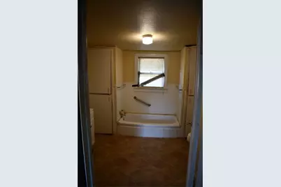 805 Caldwell Street, Lexington, TX 78947 - Photo 28