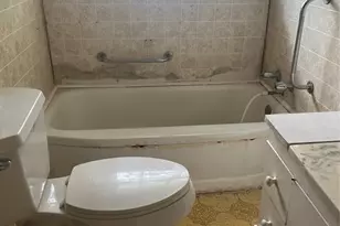 3823 Crandon St, Houston, TX 77026 - Photo 12