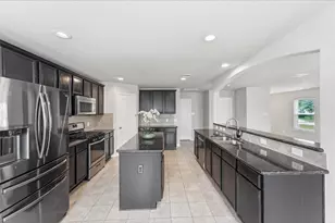 11747 Red Hummingbird Dr, Houston, TX 77047 - Photo 8