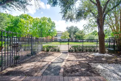 9147 Lago Crest Drive, Houston, TX 77054 - Photo 36