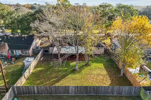 1506 Parkway Dr, Alvin, TX 77511 - Photo 8