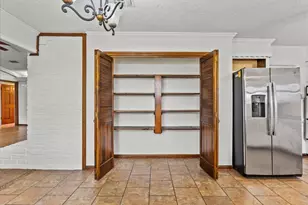 1506 Parkway Dr, Alvin, TX 77511 - Photo 18