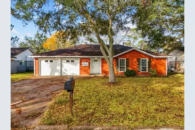 1506 Parkway Drive, Alvin, TX 77511 - Photo 2