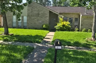 1911 Hilton Head Dr, Missouri City, TX 77459 - Photo 2