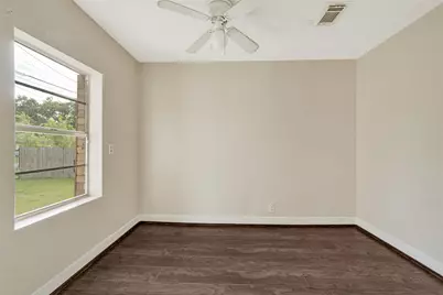 7526 Bywood Street, Houston, TX 77028 - Photo 10