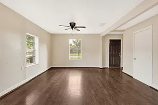 7526 Bywood St, Houston, TX 77028 - Photo 6