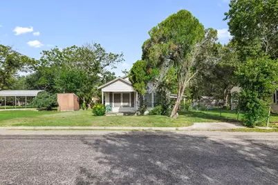 603 N Mechanic Street, Weimar, TX 78962 - Photo 2