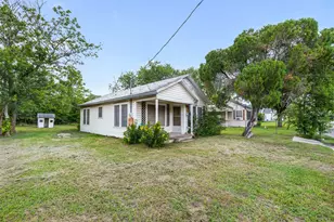 603 N Mechanic St, Weimar, TX 78962 - Photo 4