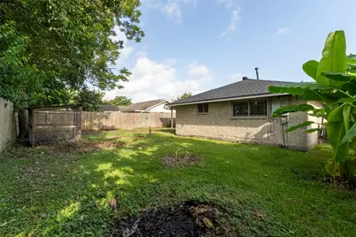1219 Fallbrook Drive, Houston, TX 77038 - Photo 16