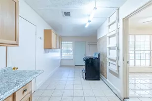 1219 Fallbrook Dr, Houston, TX 77038 - Photo 6