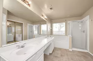 7902 Belterraza Ct, Houston, TX 77083 - Photo 12