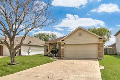5334 Cinnamon Lake Drive Drive, Baytown, TX 77521 - Photo 2