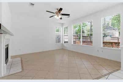 66 Hidden Meadow Drive, The Woodlands, TX 77382 - Photo 10