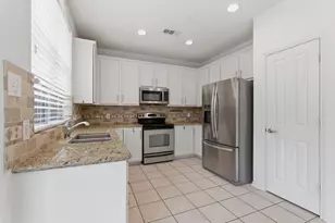 66 Hidden Meadow Dr, The Woodlands, TX 77382 - Photo 14