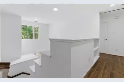 66 Hidden Meadow Drive, The Woodlands, TX 77382 - Photo 18