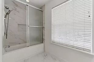 66 Hidden Meadow Dr, The Woodlands, TX 77382 - Photo 22