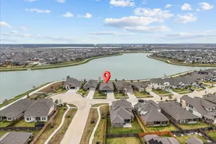 2417 Arbor Edge Crossing, Texas City, TX 77568 - Photo 2
