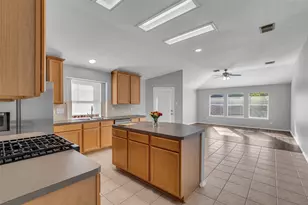 3326 Pebble Beach Ln, Pearland, TX 77584 - Photo 8